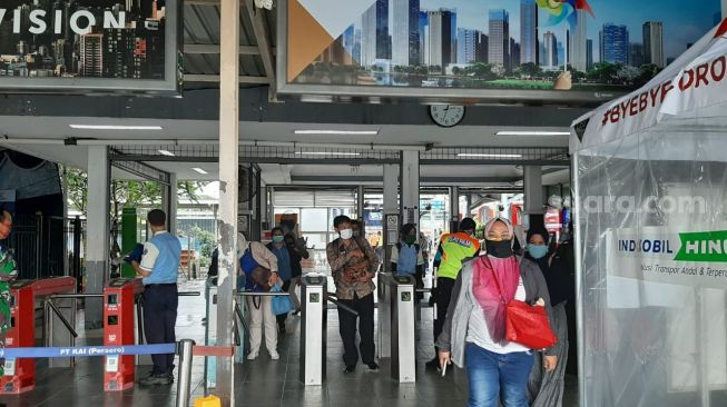 Cek Suhu Calon Penumpang, Kini Stasiun Bekasi Gunakan Thermal Scaner Camera