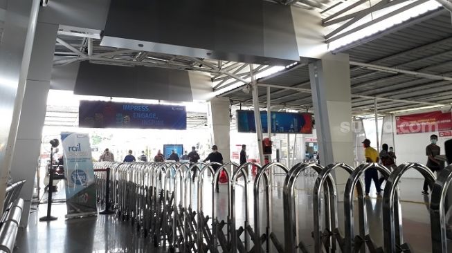 PSBB Hari Pertama, Begini Situasi Penumpang KRL di Stasiun Bogor