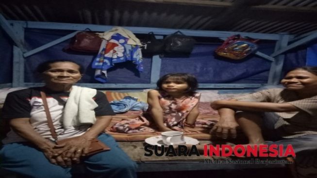 Corona Mengintai Mbah Surip, Tidur di Pos Kamling karena Rumah Kebanjiran