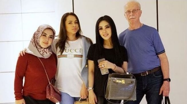 'Papa Bule' Syahrini Berkoar Lagi soal si Incess