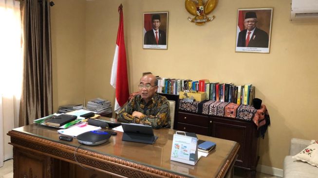 Menko PMK Minta Kementerian dan Lembaga Realokasi Anggaran Bantu Masyarakat