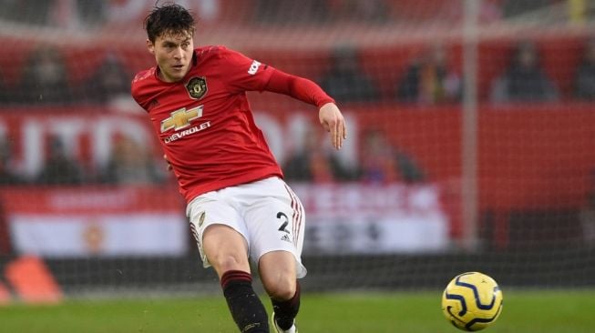 Sudah Punya Lindelof, Manchester United Tak Perlu Beli Bek Sentral Anyar