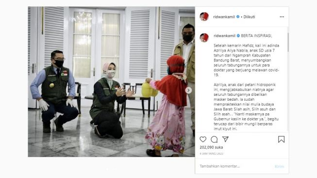 Azriliya Aliya Nabila menyerahkan seluruh tabungannya ke Ridwan Kamil untuk beli masker (Instagram)