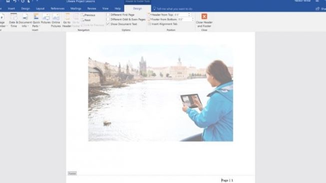 Ilustrasi cara membuat nomor halaman di Microsoft Word. (Support.office.com)