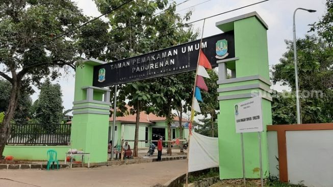 Kubur Mayat Pasien Corona, Petugas TPU Padurenan Bisa 9 Kali Mandi