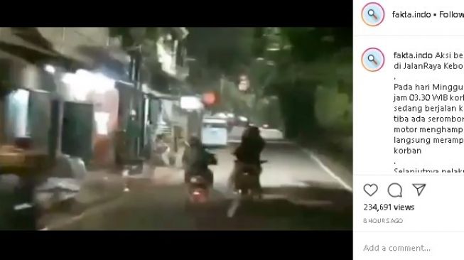 Aksi kejar-kejaran begal dan polisi. (Instagram/@fakta.indo)