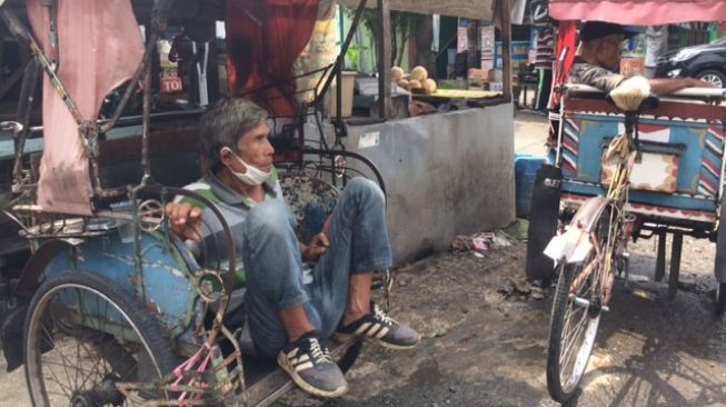 Harapan Penarik Becak Saat Covid; Kami Ingin Pemerintah Sayang Rakyat Kecil