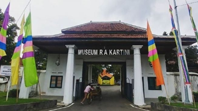 Rumah R.A Kartini, Menilik Keseharian Empunya Habis Gelap Terbitlah Terang