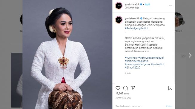 Hari Kartini, Yuni Shara tampil berkebaya. (Instagram/@yunishara36)