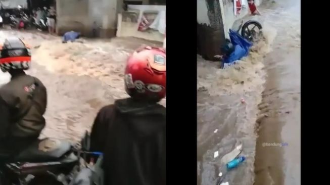 Viral Video Pemotor Terseret Banjir hingga Tewas, Warga Teriak Histeris