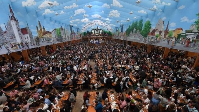 Festival Oktoberfest pada 21 September 2019 di Munich, Jerman [AFP]