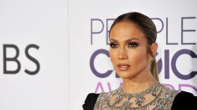 Jennifer Lopez Mendadak Hapus Semua Postingan di Instagram, Ada Apa?