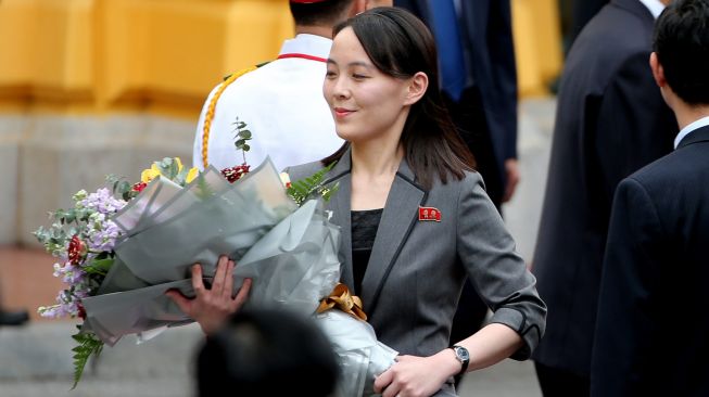 Adik perempuan pemimpin Korea Utara Kim Jong Un, Kim Yo Jong, dalam sebuah acara. [Luong Thai Linh/Pool/AFP]