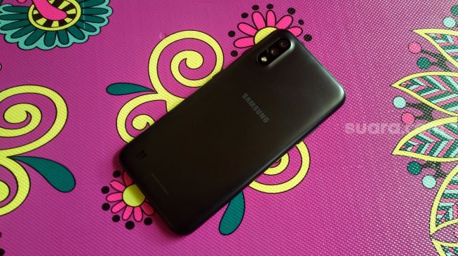 Samsung Galaxy A01. [Suara.com/Tivan Rahmat]