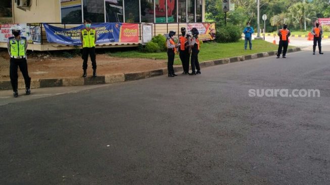 Petugas Lakukan Penyekatan di Tol BORR, Pemudik Akan Diminta Putar Balik