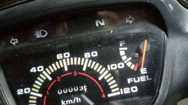 Honda Astrea Grand 1997 kilometer masih 3 km (Facebook-Hasan Series)