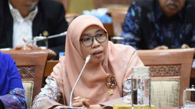 Pemerintah Diminta Perbaiki Sistem Pendistribusian Alat Pelindung Diri