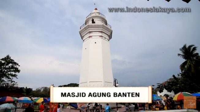 Menara Masjid Agung Banten. (Tangkapan layar Channel YouTube Indonesia Kaya)