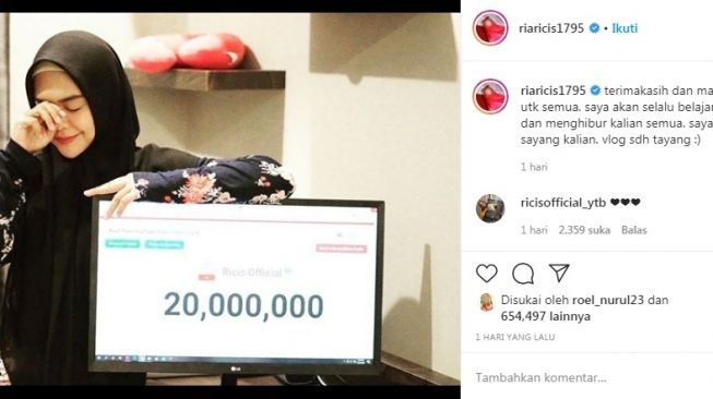 Unggahan Ria Ricis saat merayakan akun YouTubenya mencapai 20 juta subscriber. [Instagram/@riaricis1795]