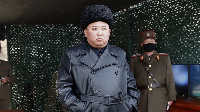 Warga Korea Utara Tak Boleh Pakai Mantel Kulit Seperti Kim Jong Un, Ini Alasannya