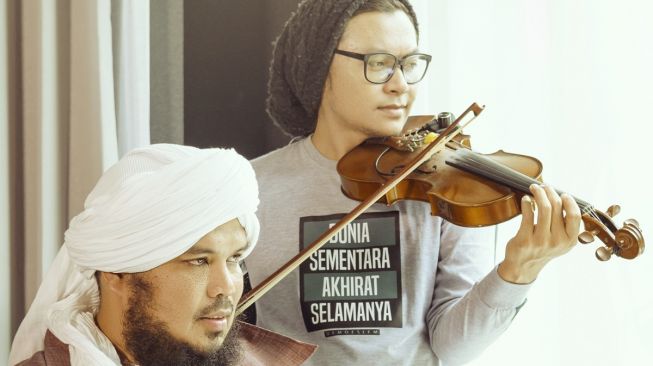 Kumpulan Berita BIODATA DERRY SULAIMAN: Profil Ustaz Derry Sulaiman