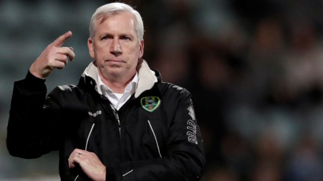 Hanya Bertahan 4 Bulan, Alan Pardew Resmi Tinggalkan ADO Den Haag