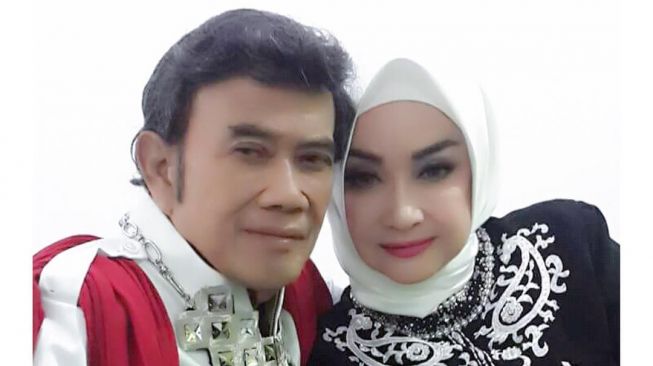 8 Potret Keharmonisan Ricca Rachim dan Rhoma Irama: 35 Tahun Menikah, 4 Kali Dipoligami