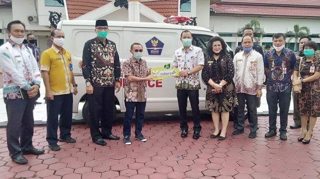 PT Adaro Sumbang Satu Ambulans kepada Gugus Tugas Covid-19 Barsel