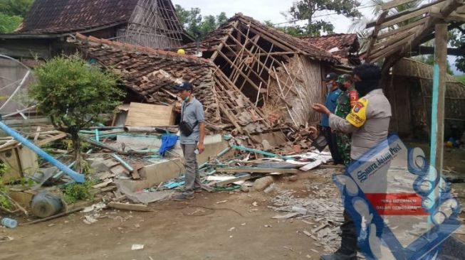 Sempat Tiga Kali Diusir, Sebelum Rumah Warga Situbondo Ini Dirusak Massa