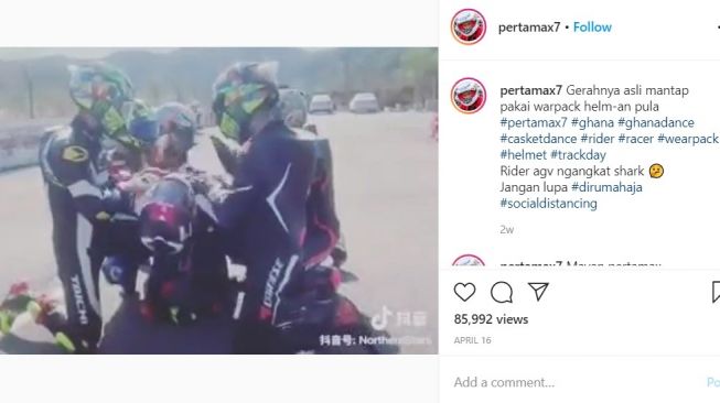 Penari peti mati diperankan oleh pembalap (Instagram-pertamax7)