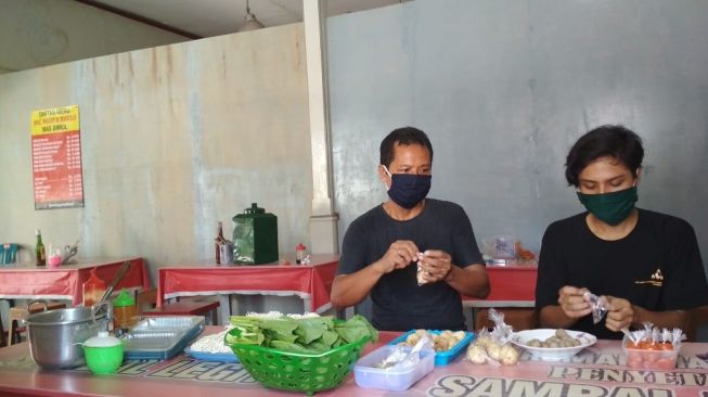 Kurangi Kerumunan, Dhimas Siap Antar Mi Ayam Instan ke Rumah Warga Jogja