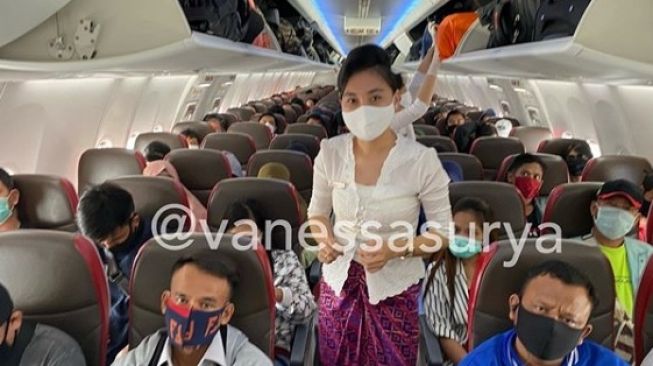 Garuda Indonesia Membolehkan Penumpang Isi Bangku Tengah, Asalkan...