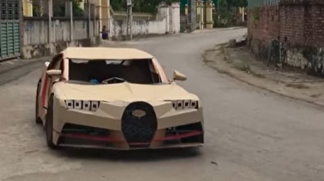 Bugatti Chiron dengan bahan kardus dan sepeda tua (Youtube-NHET TV)