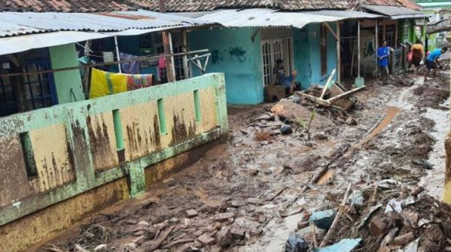 Setelah Banjir Bandang Cilegon, Warga Gerem Butuh Bantuan Ekskavator
