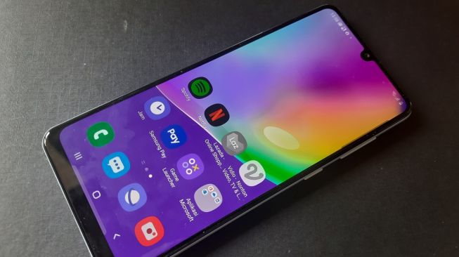 Rekomendasi 6 HP Samsung Layar AMOLED