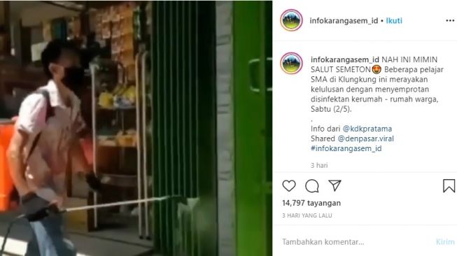 Aksi kelulusan anak SMA. [Instagram]