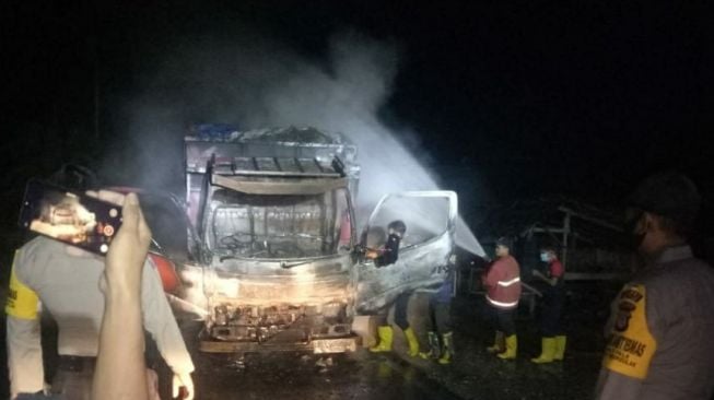 Kesal Tak Diberi Pekerjaan, Remaja 16 Tahun Nekat Bakar Truk