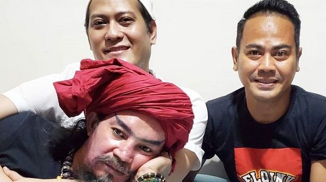 Gus Anom bersama Yadi Sembako dan limbad. [Instagram]