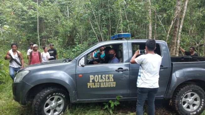 Siswa SMA Bacok Guru SD, Ditangkap saat Sembunyi di Hutan