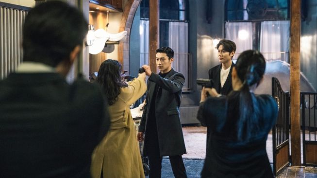 5 Alasan Kenapa Detektif Jeong Tae-eul di The King: Eternal Monarch Keren Banget (Netflix)