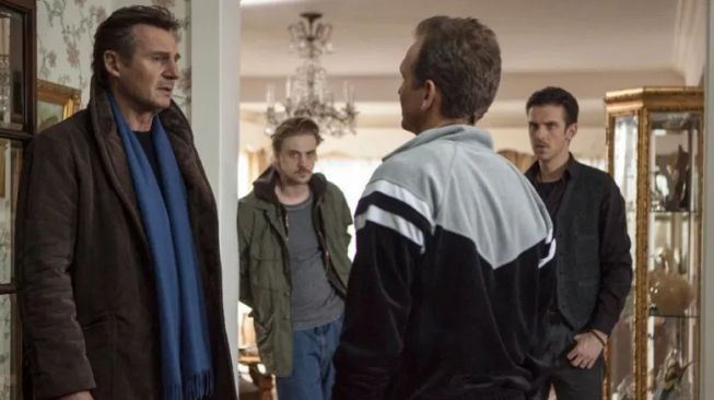 Salah satu adegan film A Walk Among the Tombstones yang dibintangi Liam Neeson