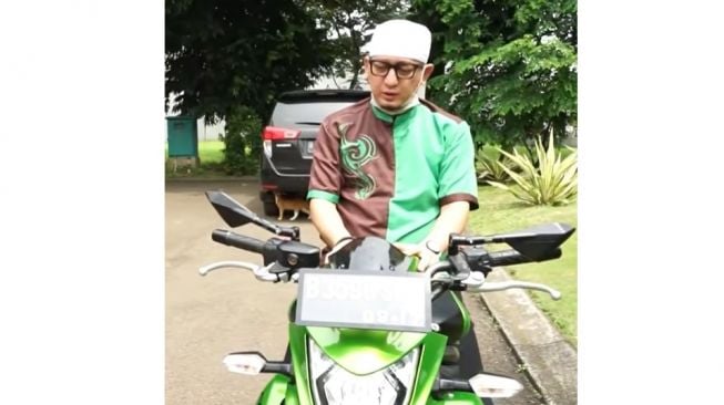 Tangan Diinfus, Begini Kondisi Ustaz Zacky Mirza Usai Pingsan Saat Ceramah