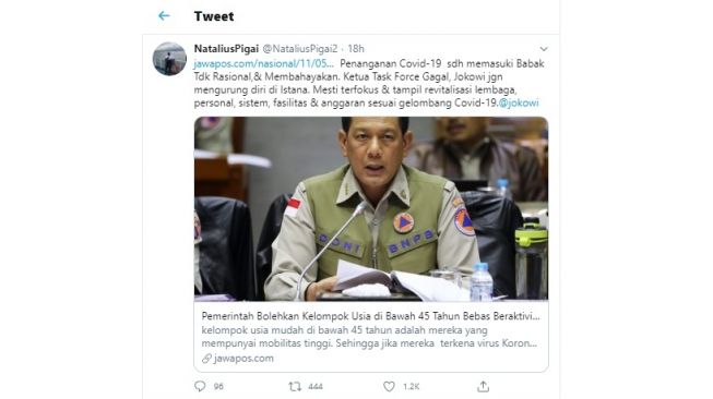 Natalius Pigai meminta Jokowi tidak mengurung diri di Istana dalam penanganan virus corona (Twitter)