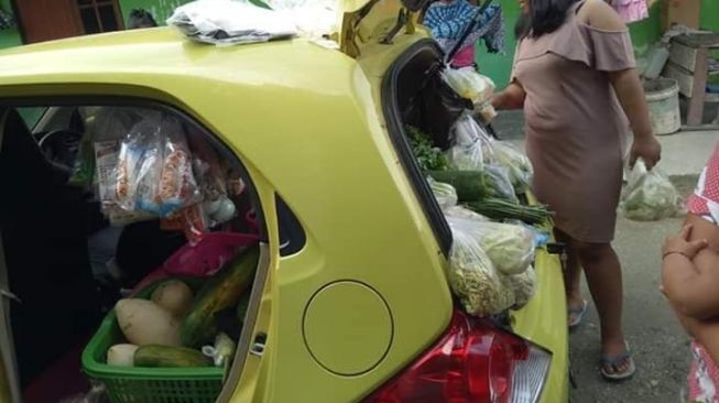 Honda Brio jadi armada buat jualan sayur (Twitter-jayapuraupdate)