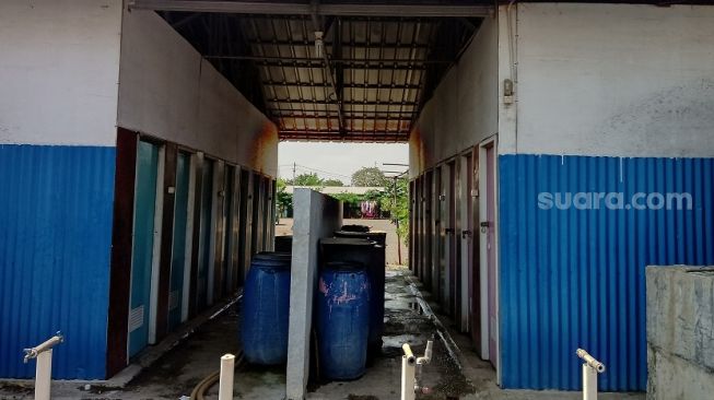 Aturan di Kampung Akuarium, Sebelum Masuk Rumah Warga Wajib Mandi di Luar