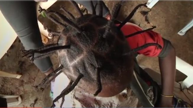 Gaya rambut virus corona di Kenya (YouTube/Time)