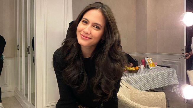 Pevita Pearce Positif Covid-19, Rekan Doakan Kesembuhan