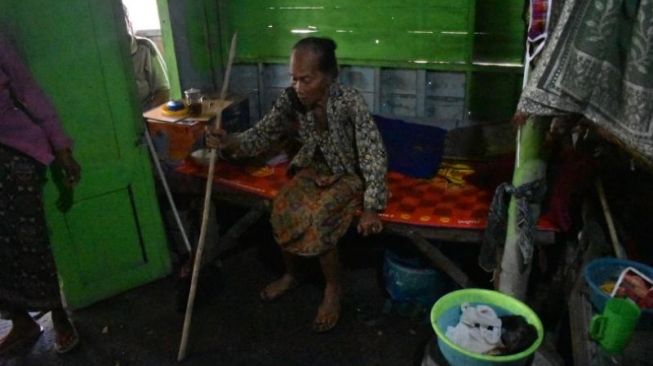 Kisah Ngateni, Hidup Sebatang Kara dalam Kemiskinan Tanpa Uluran Pemerintah