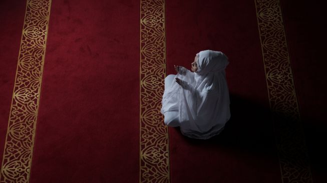 Ilustrasi salat, sholat, ibadah, berdoa. [Shutterstock]