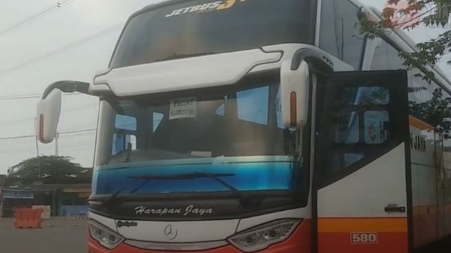 Bus PO Harapan Jaya (Youtube-Umar Jupiter)